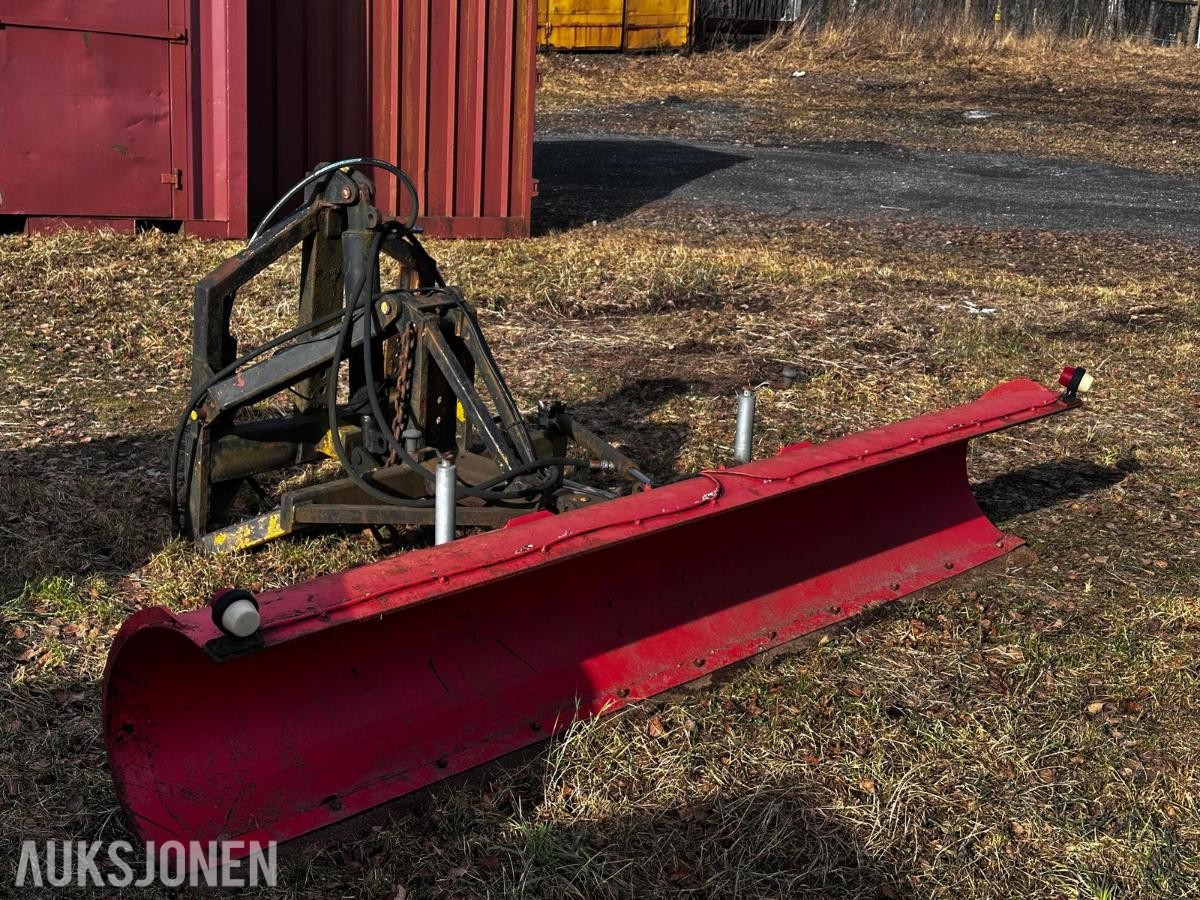 Brøyteskjær / snøplog med trepunktsfeste og hydraulikk
